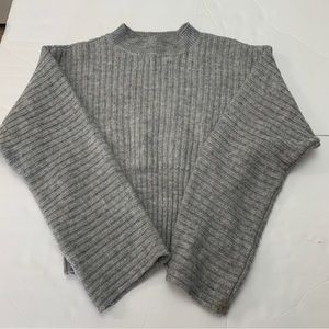 Forever 21 sweater medium
